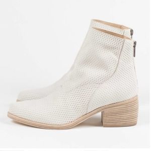 LDTuttle The Door Bootie White Ankle Boot 40 NWOB